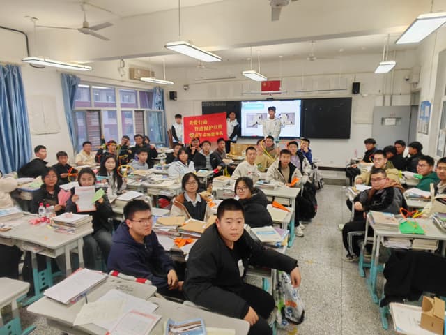 胡杨薪火传续安全 青春脚步守护国脉 ——塔里木大学网络安全学院学生管道保护宣讲活动纪实