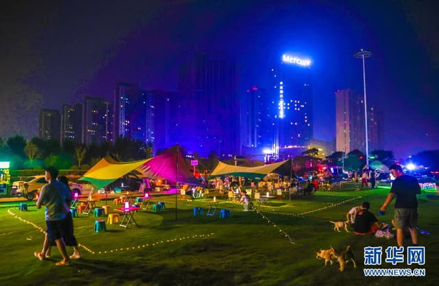 河南安阳:夜经济点亮城市夜空