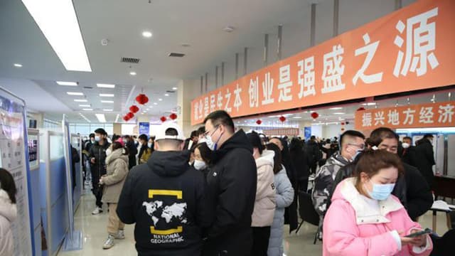 2023届全国高校毕业生再超千万,如何缓解就业压力?