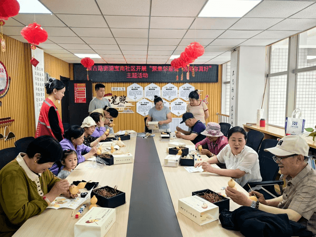 吴芳书记以“无中生有”智慧织密治理网 法治护航全龄幸福圈