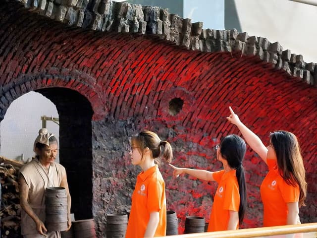 青春“三下乡”|触摸千年窑火根脉,燃续青春文化薪火——湖南工商大学“窑”遥领先实践团铜官窑遗址实践纪实