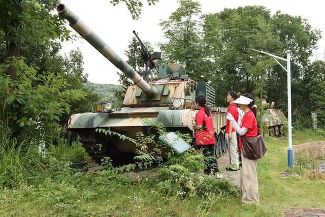 寻迹“秋收红”:湘大学子重走星火燎原路